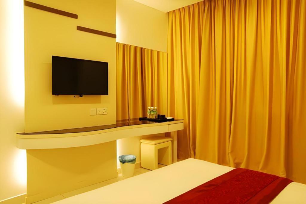 Lf Hotel Tapah Exteriör bild